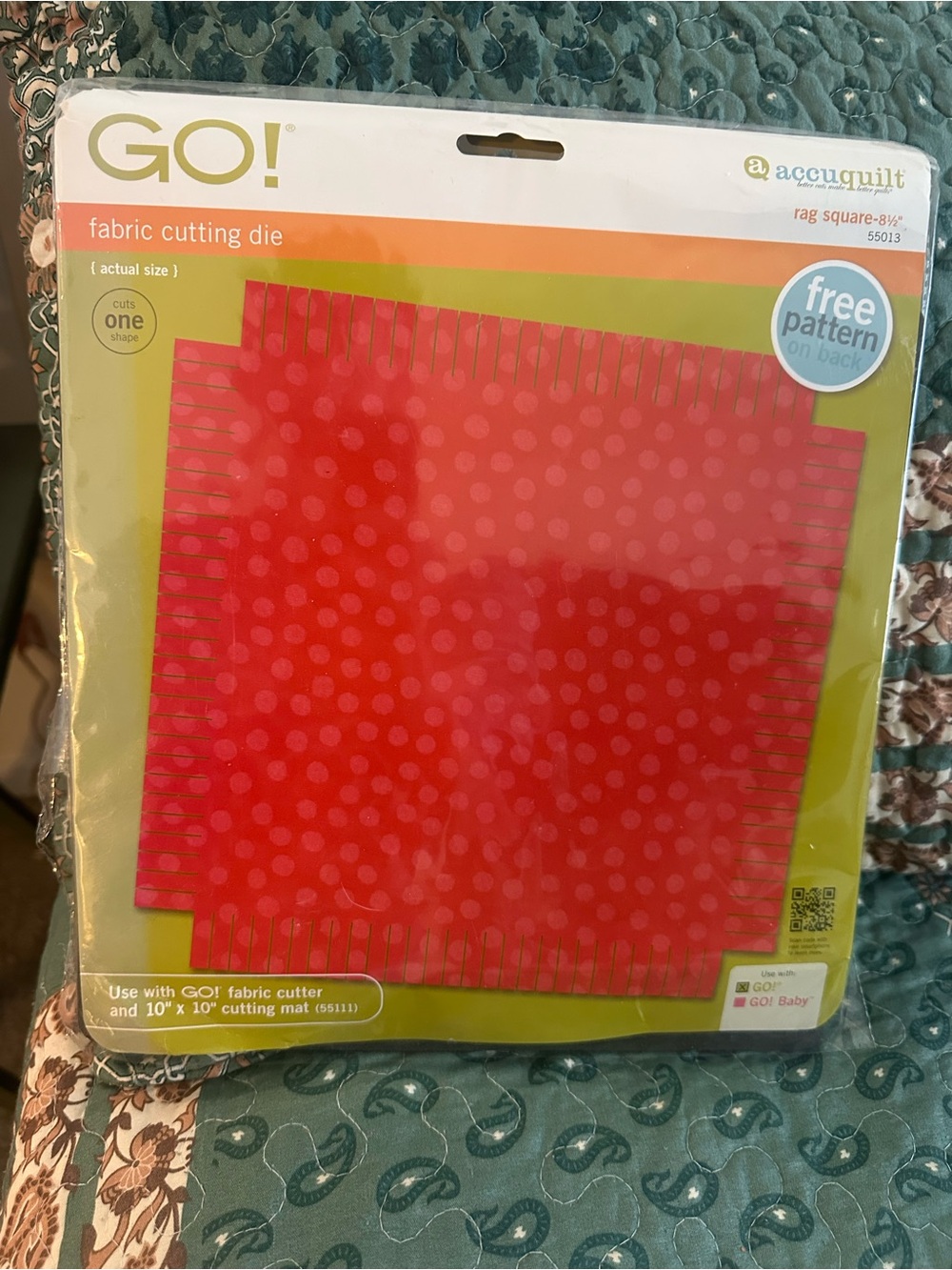 Accuquilt Go ! Fabric Cutting Die - Rag Square 8 1/2 inch